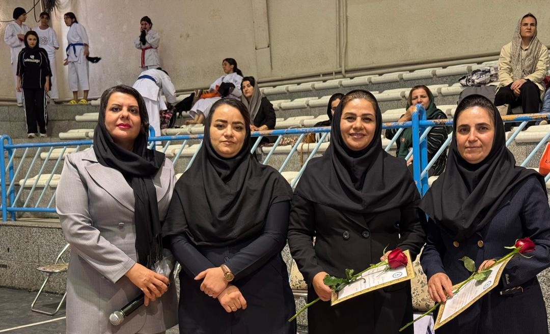 تقدیر از اساتید معلم در جشنواره مسابقات کاتا