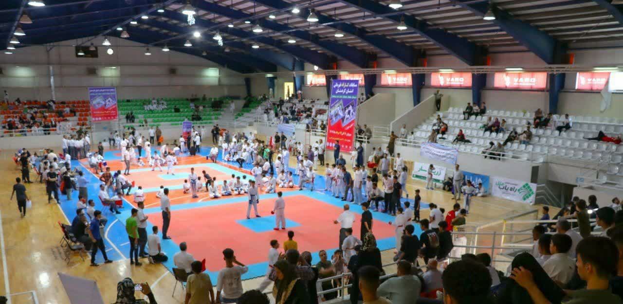 رقابت های کاراته قهرمانی استان به میزبانی شهرستان مریوان برگزار شد